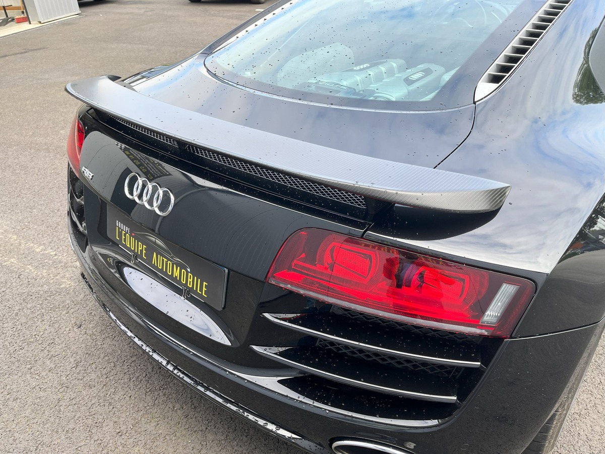 Audi R8 5.2 V10 FSI 525 QUATTRO R TRONIC