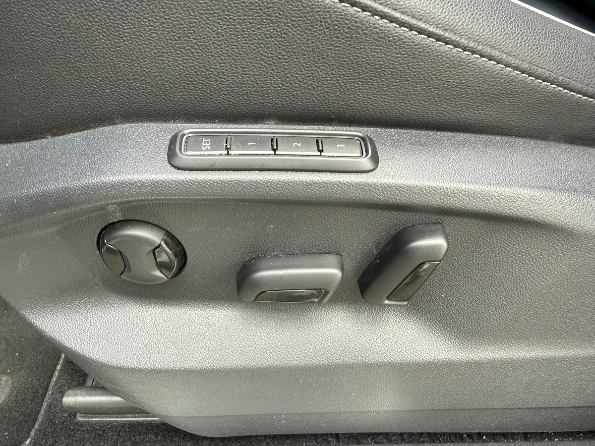 Volkswagen Tiguan BI-TDI 240 4Motion DSG R-line, Virtual Cockpit, Toit Ouvrant, Dynaudio,