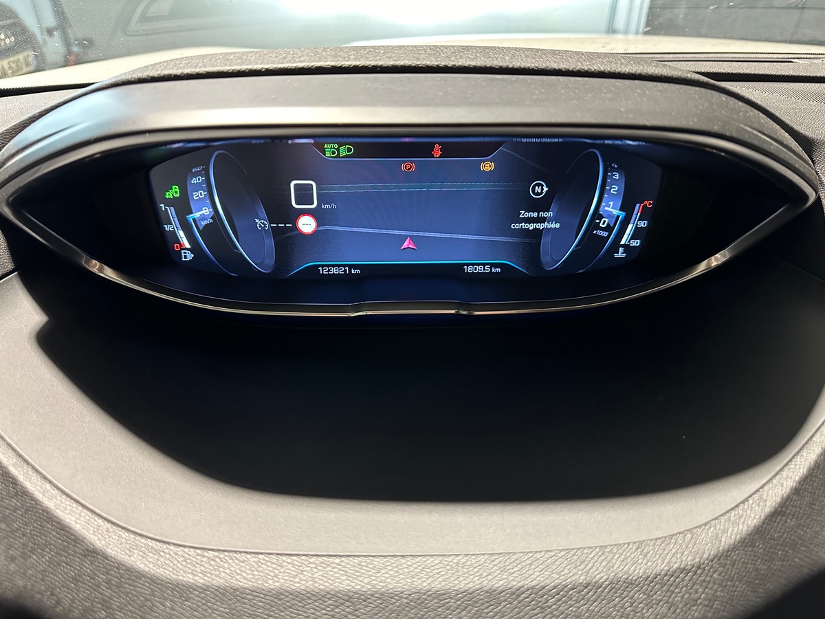 Peugeot 5008 GT LINE 2.0 BlueHDI 150CH