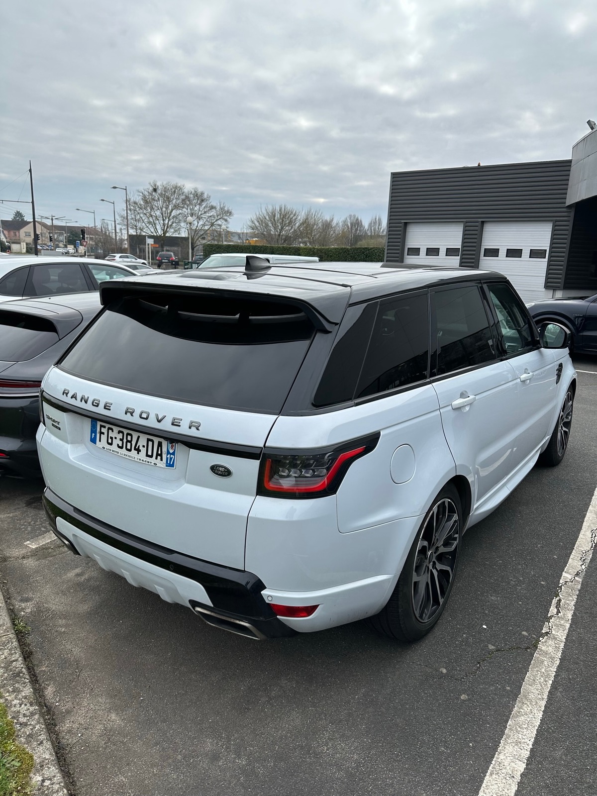 Land-Rover Range Rover SPORT P400E HSE DYNAMIC