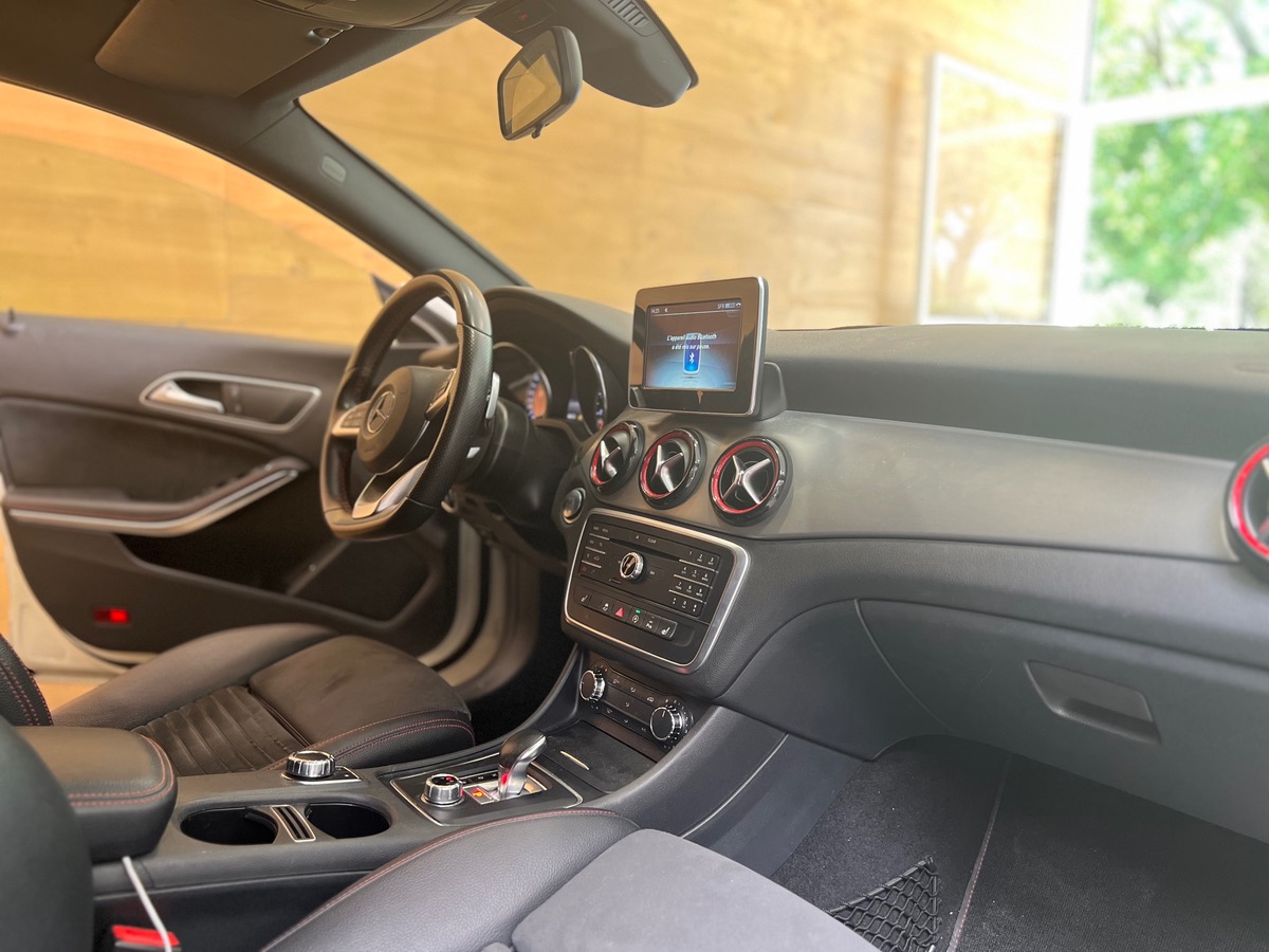 Mercedes-Benz CLA 45 AMG 4MATIC // ENTRETIEN FULL MERCEDES