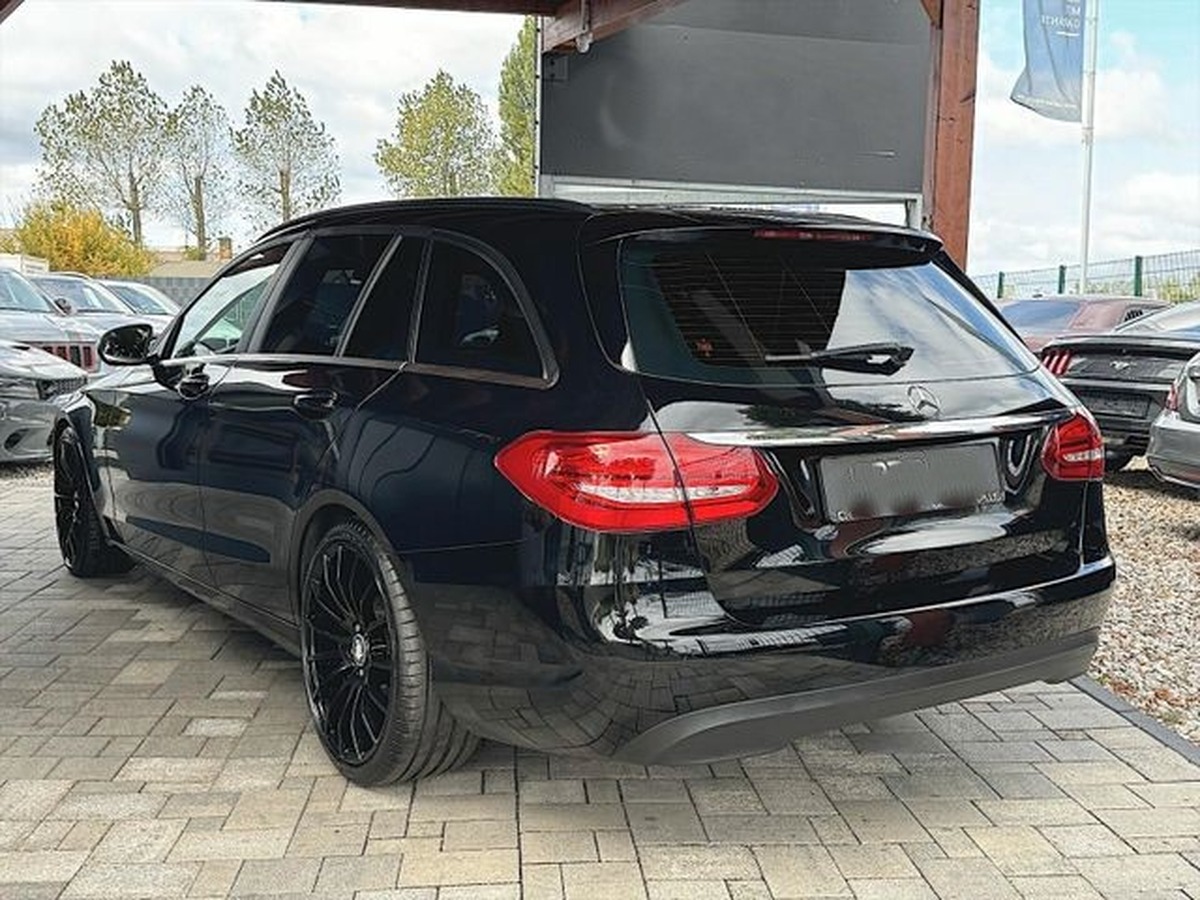 Mercedes-Benz Classe C Mercedes-Benz C 220d BlueTec Sport Black Edition *