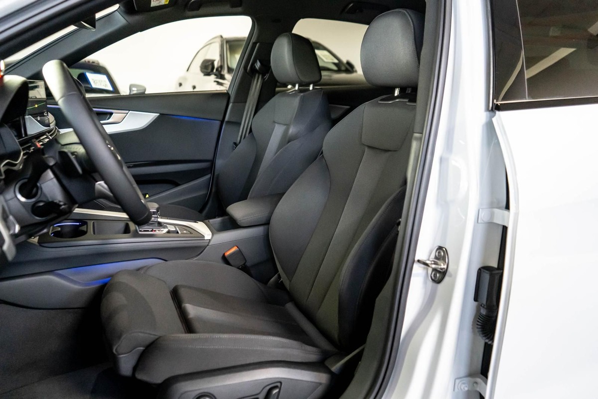 Audi A4 V 40 TDI 204ch Competition S tronic 7