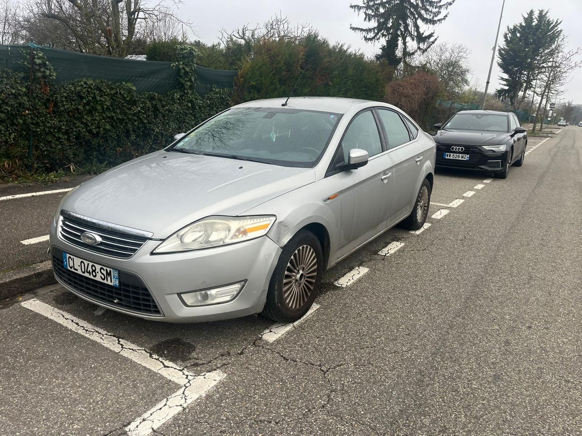 Ford Mondeo Hatchback 1.8 TDCi PROBLEME EMBRAYAGE ! - Annonce