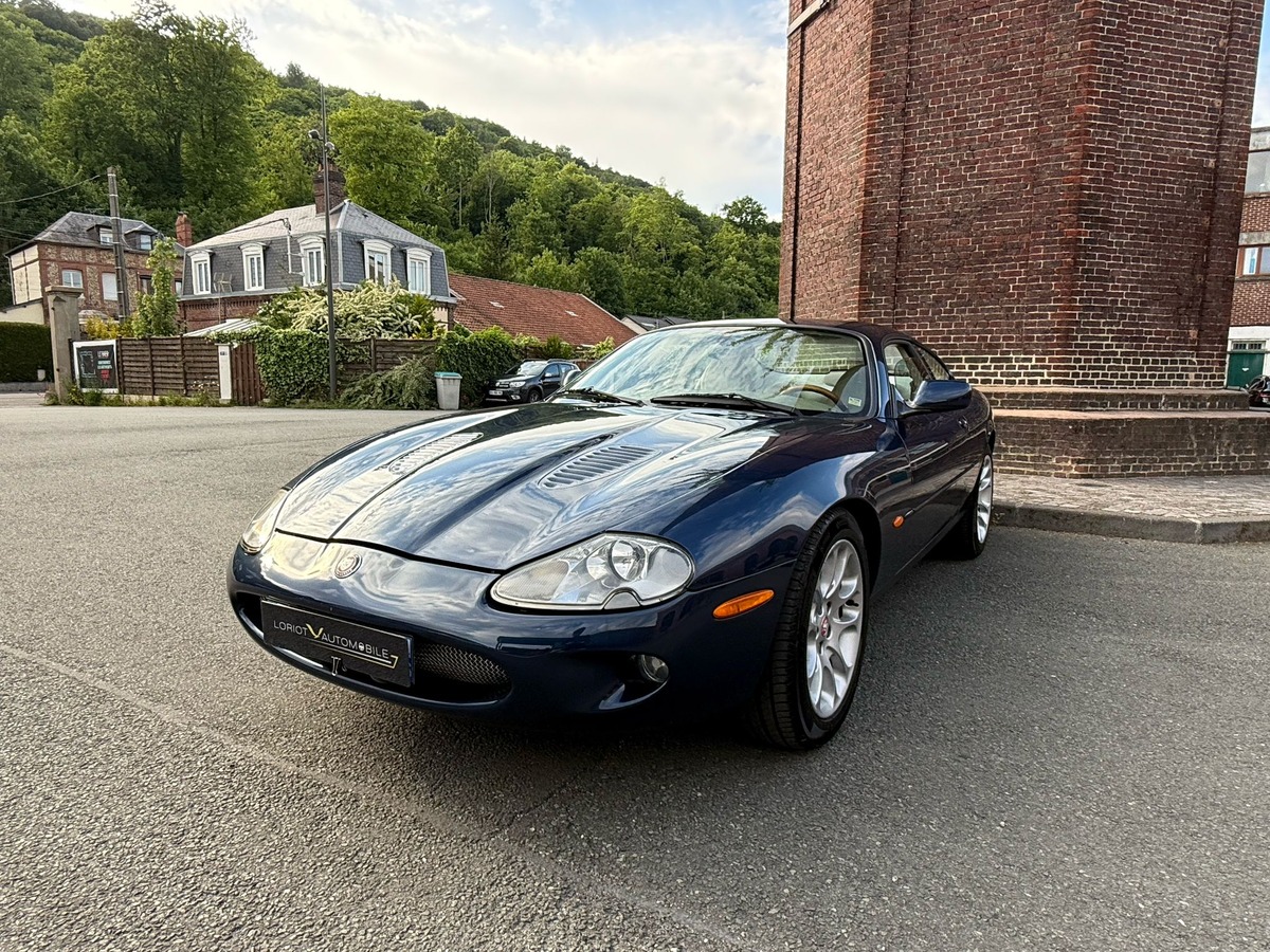 Jaguar XKR 2000
