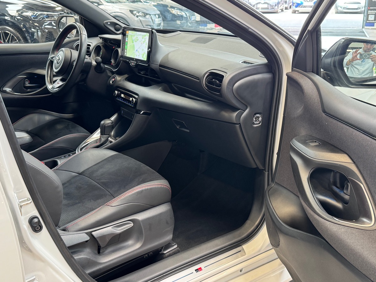 Toyota Yaris 1.5 VVTI 116CV GR SPORT JBL/ HUD 1ERE MAIN