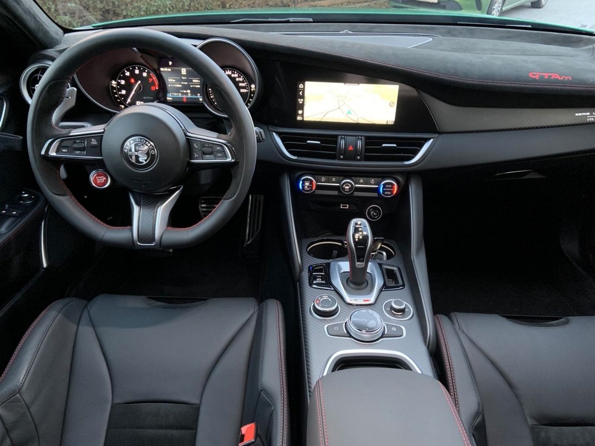 Alfa Romeo Giulia 2.9 V6 540ch GTAm AT8 Edition numérotée 117/500