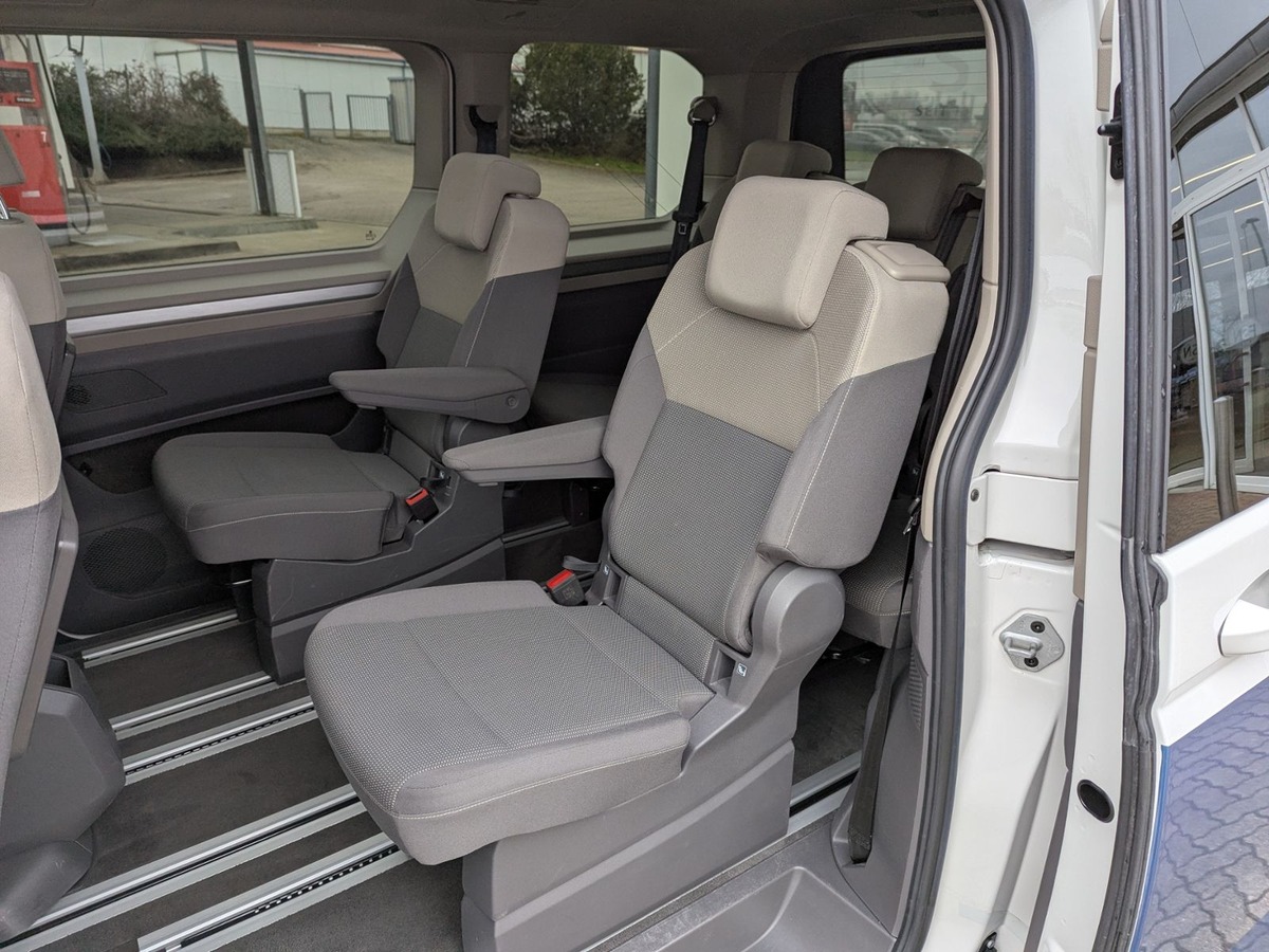 Volkswagen Multivan VII (T7) 1.4 eHybrid 218ch Life Court DSG6