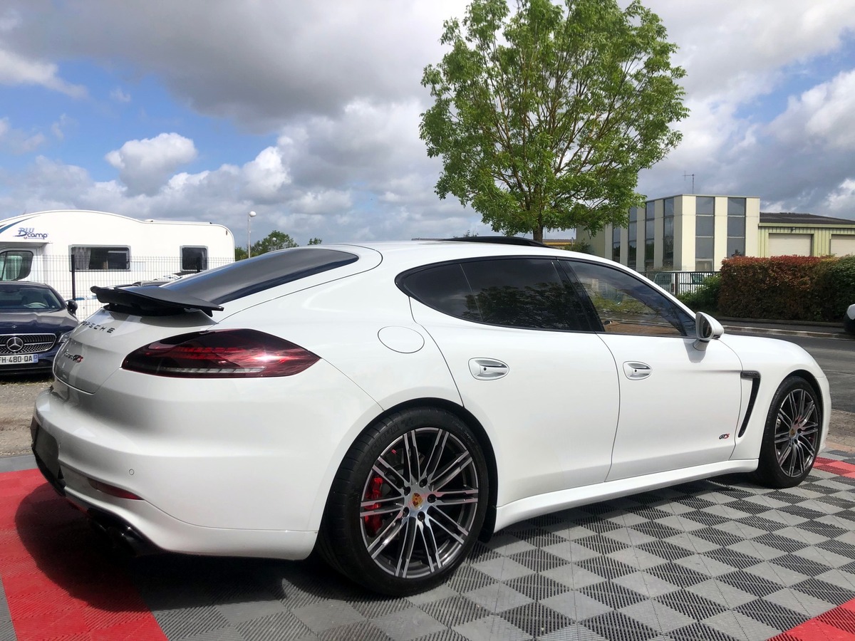 Porsche Panamera II (970) GTS 4.8 V8 440 PDK