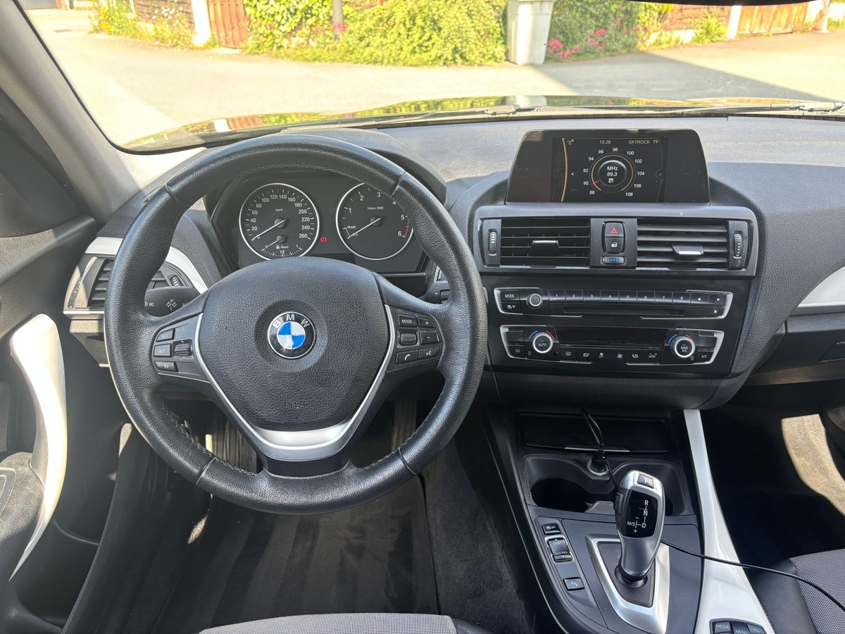 Bmw Série 1 F20 5 Portes 116D LOUNGE BVA6 - Révisée