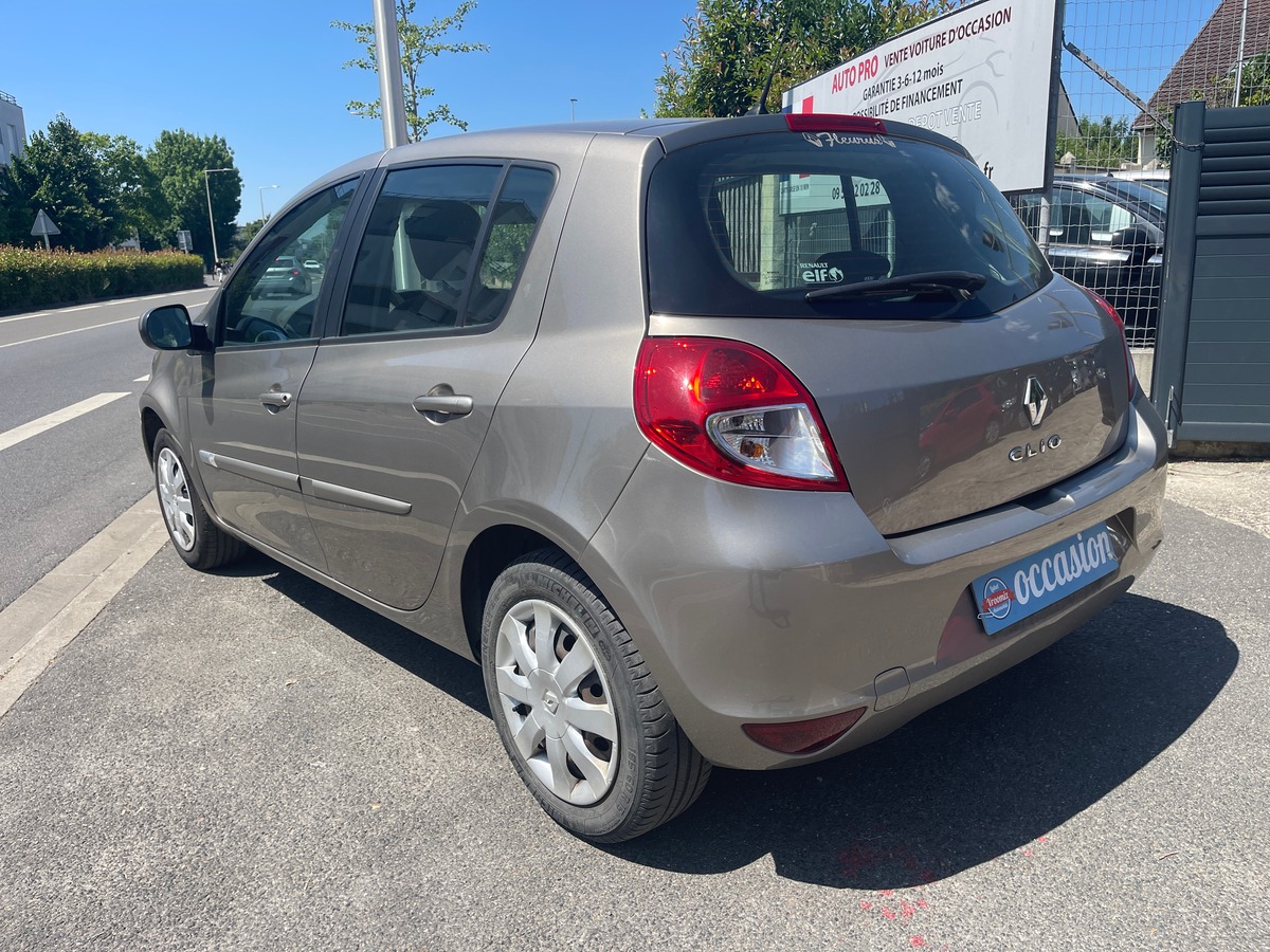 RENAULT Clio IV 1.2 EDITION