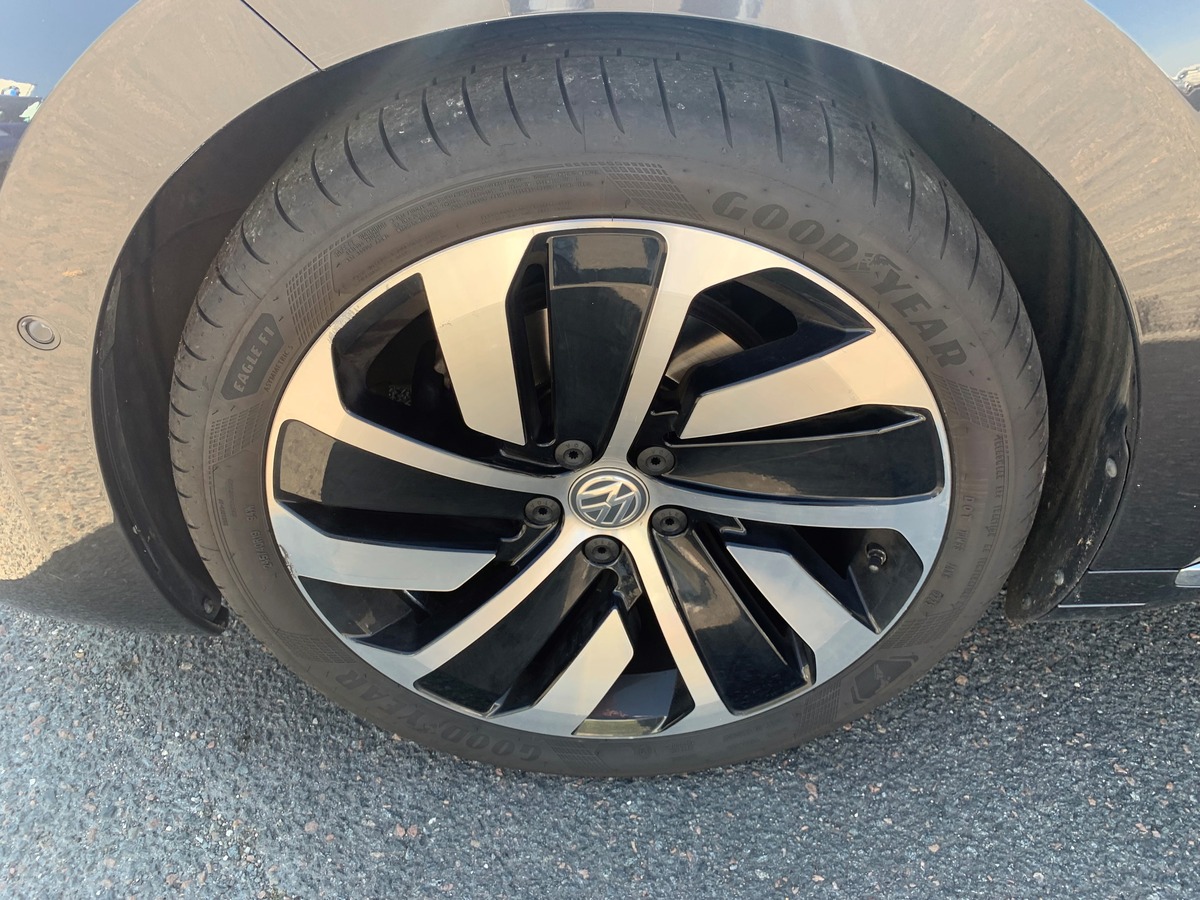 Volkswagen Arteon R-LINE