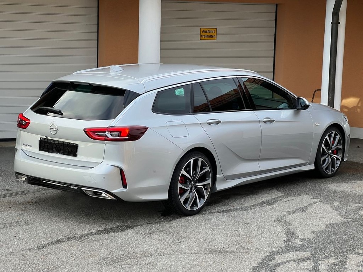 Opel Insigna Sport Tourer OPC/209 ch