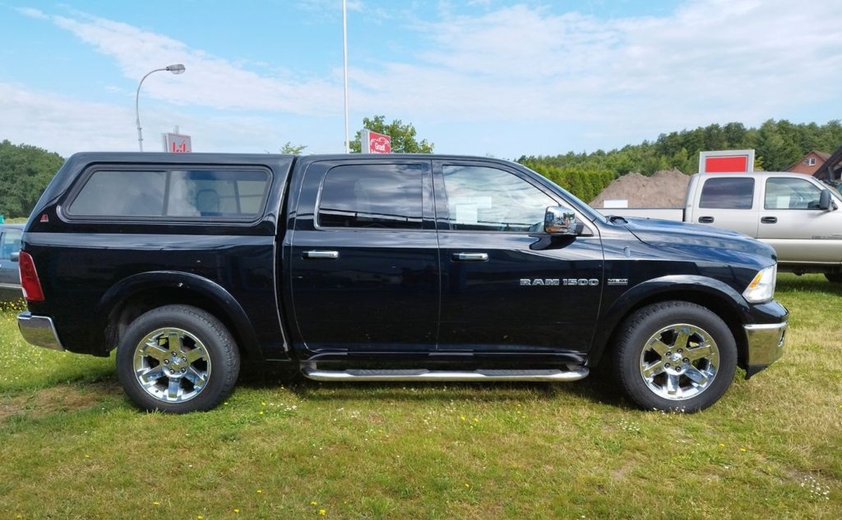 Dodge RAM 1500 5,7 V8/Cabine multiplace/Laramie.