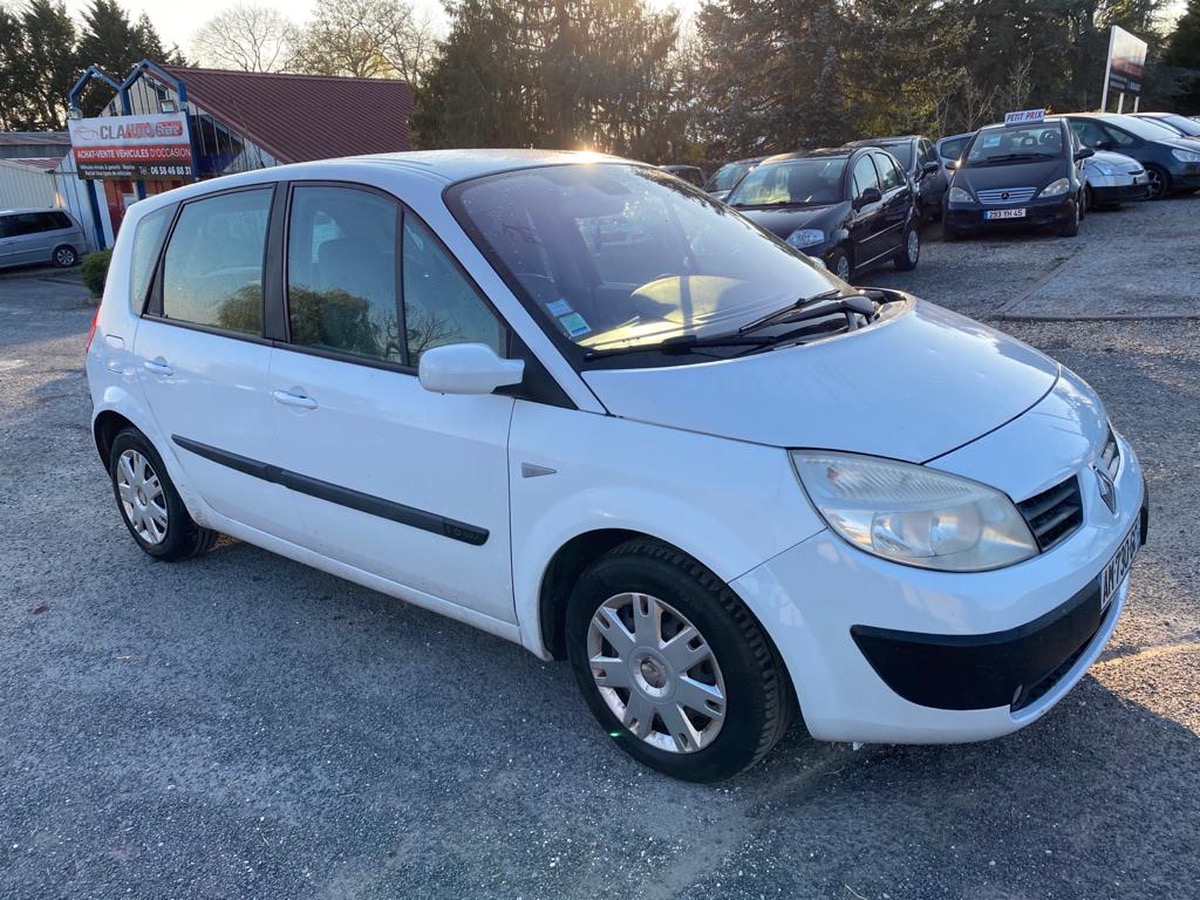 RENAULT Scenic 1.6i 115cv 154339km petit prix 