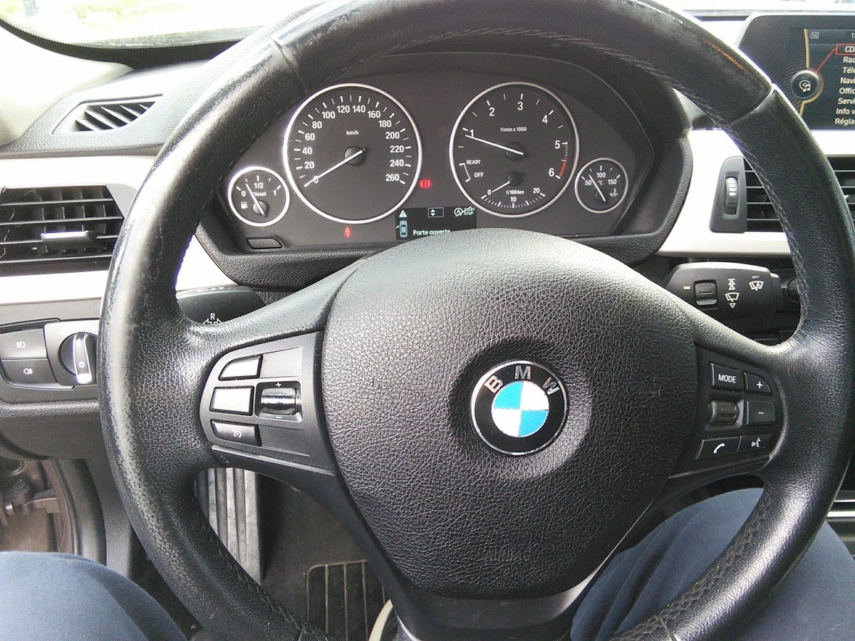 Bmw Série 3 318d 2.0 d DPF 143 CLIM