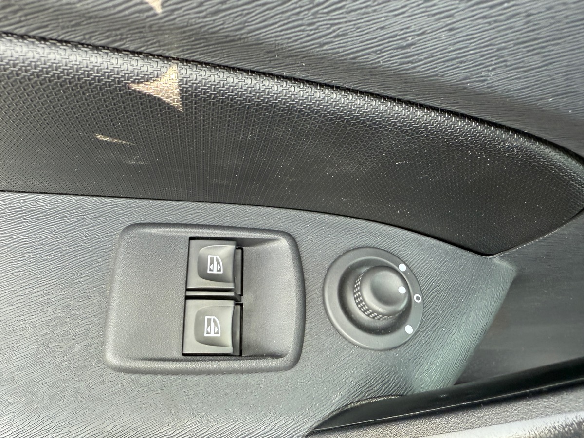 Nissan NV250 L1 1.5 dCi Fourgon 95cv N-CONNECTA, TVA RÉCUPÉRABLE, 3places, Suivi Complet.