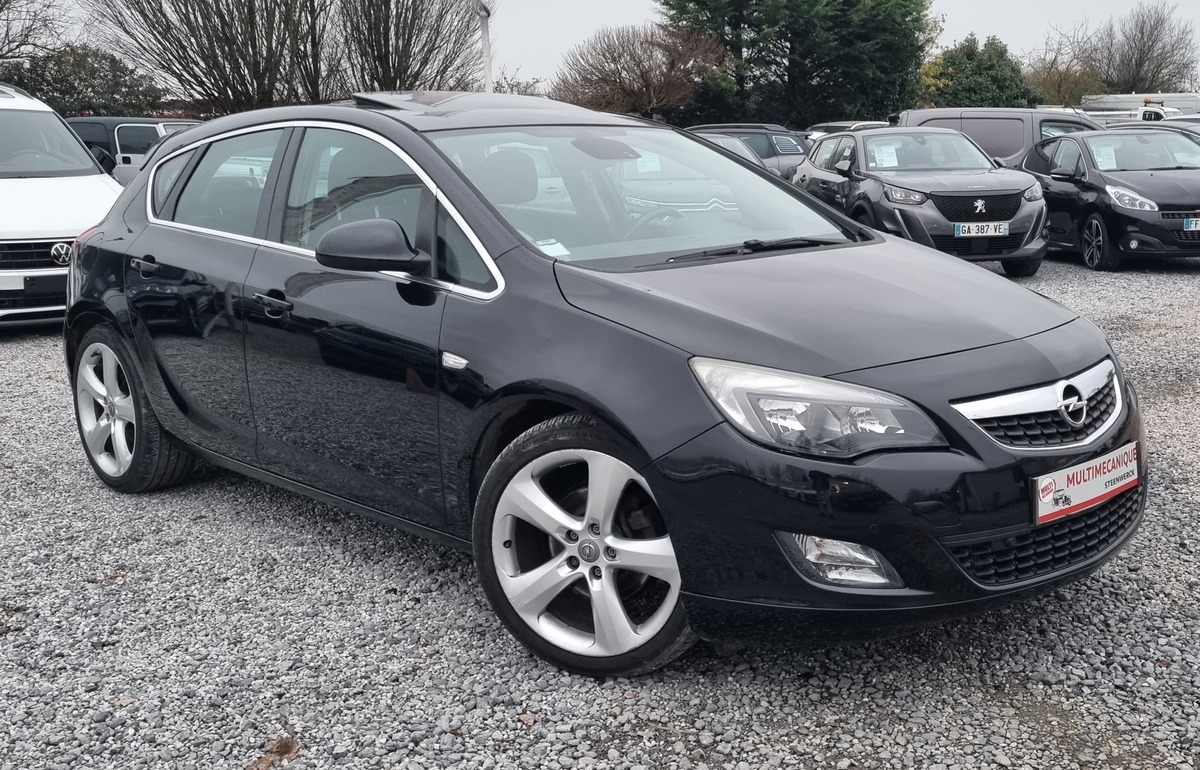 Opel Astra J HATCHBACK 2.0 CDTI 160 CV