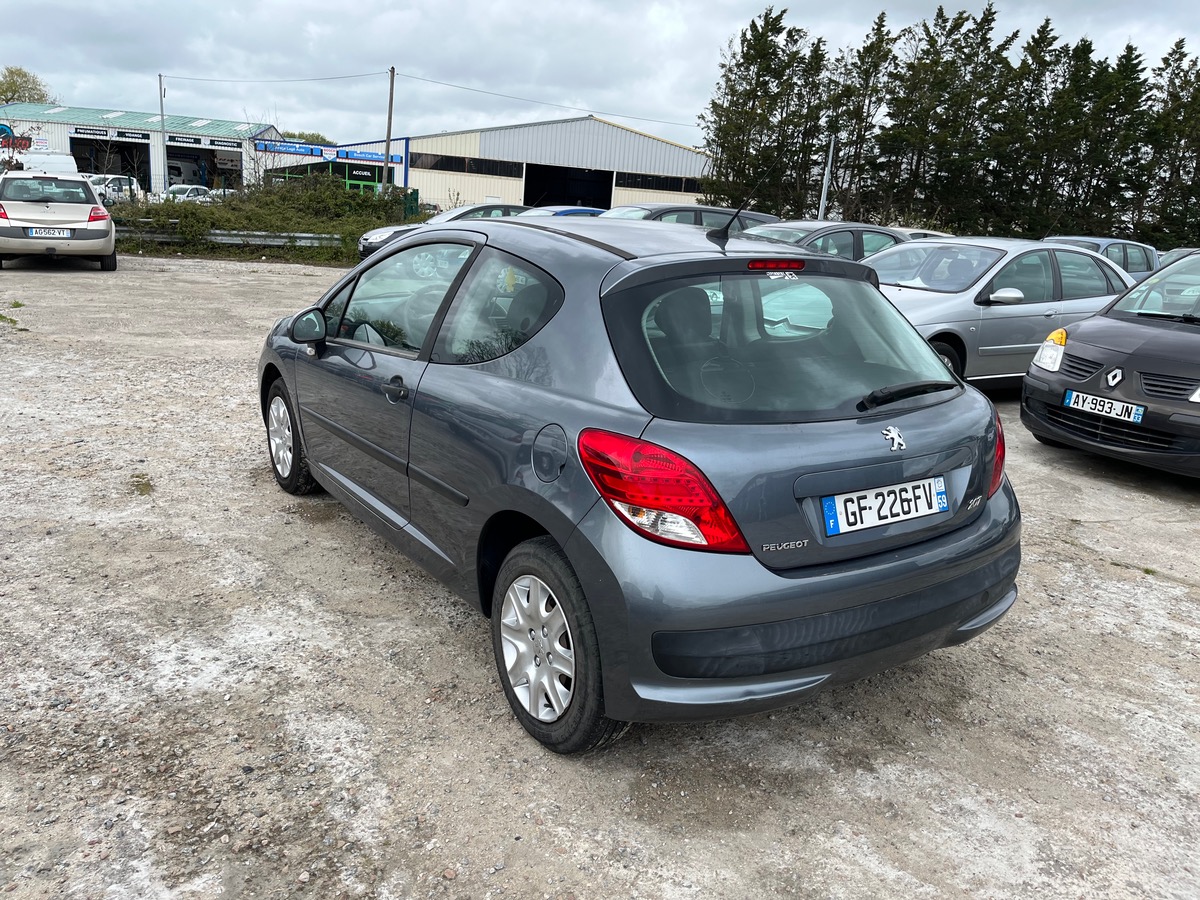 Peugeot 207 1.4 75