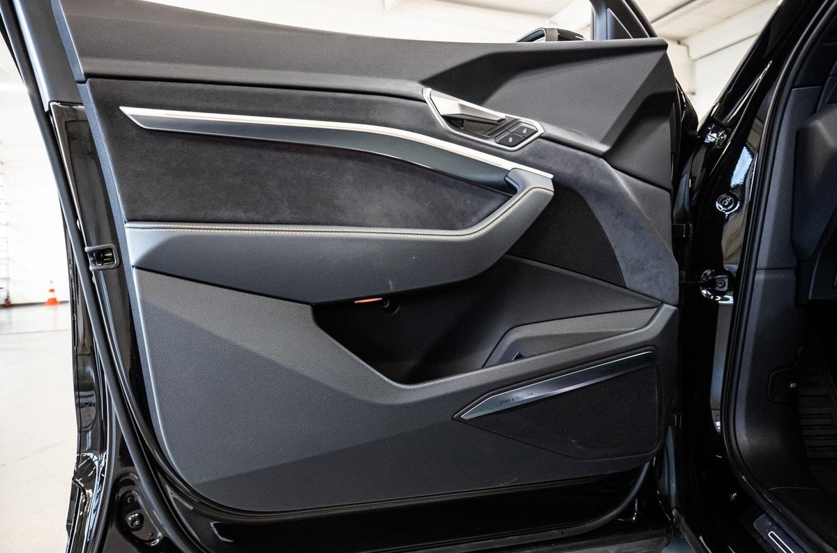 Audi e-tron Sportback 55 408ch S Line e-quattro Toit ouvrant Bang&Olufsen Pack Black Edition