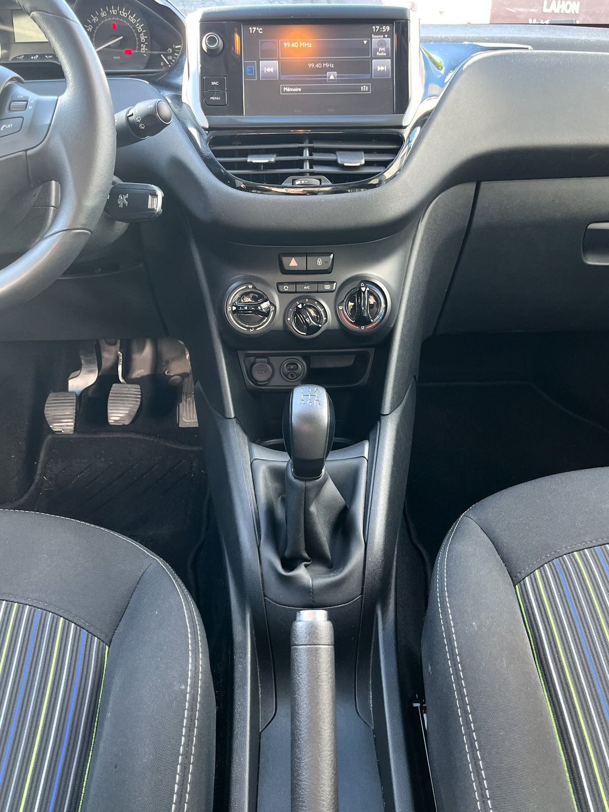 Peugeot 208 1.2 puretech 82 style