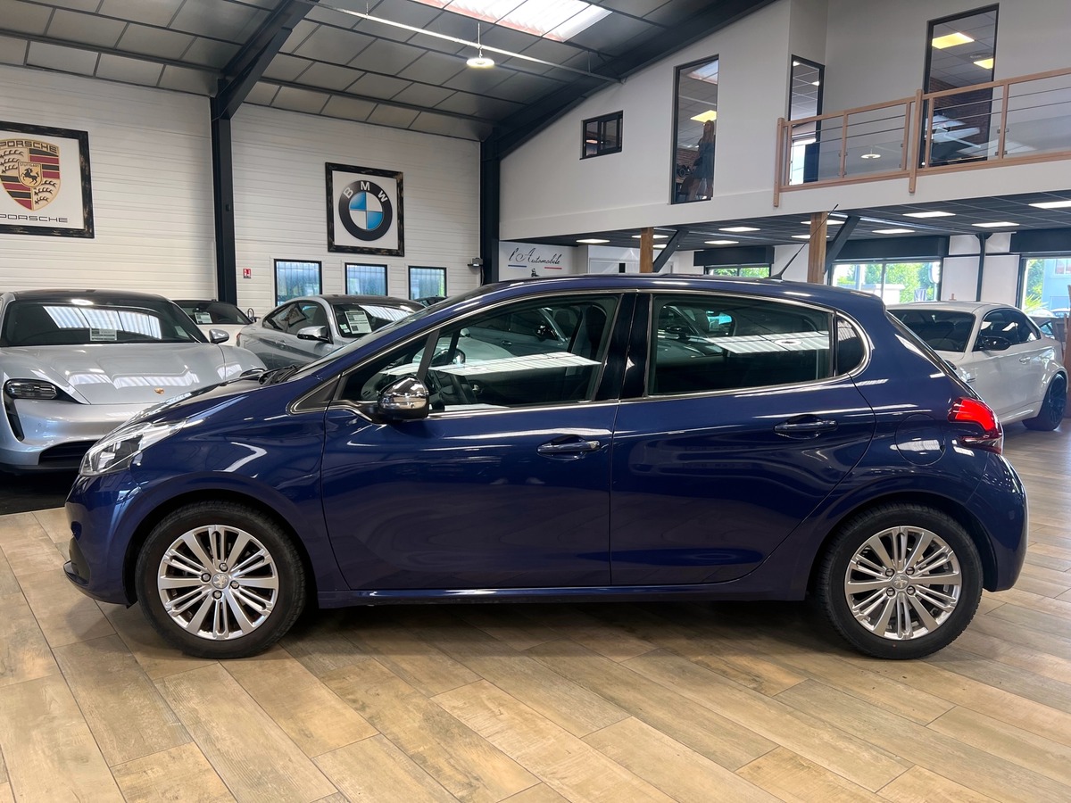 Peugeot 208 1.2 PURETECH 82 ALLURE S&S