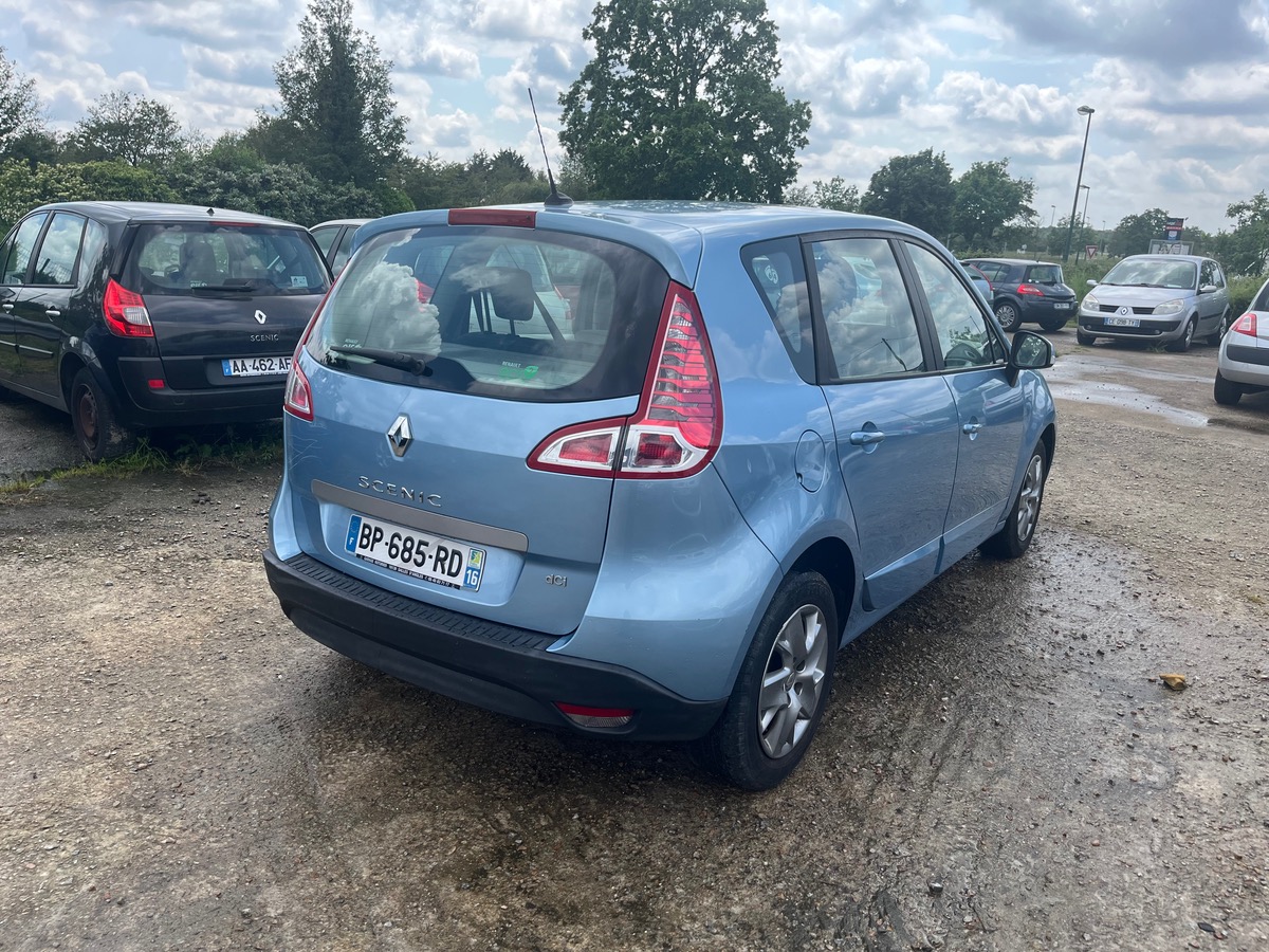 RENAULT Scenic 1.5 dci 115927 km