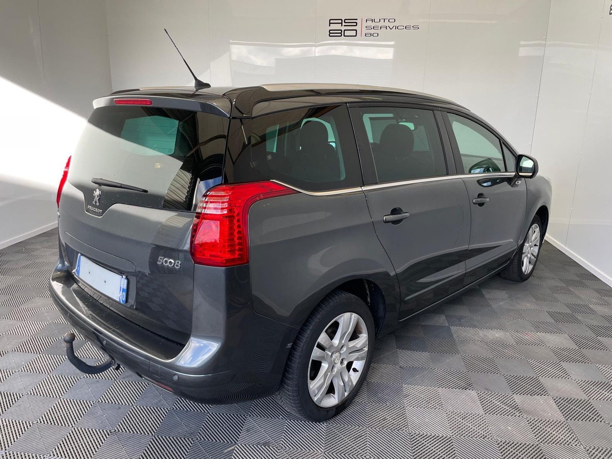 Peugeot 5008 1.6 BLUE-HDI 115 7 PLACES ALLURE