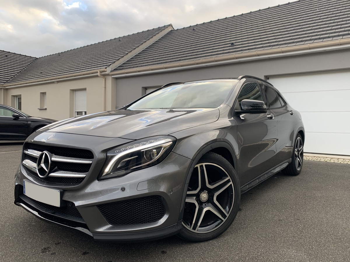 Mercedes-Benz GLA* 200 Fascination AMG 1°Main 7G-DCT