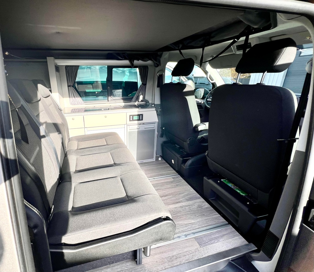 Volkswagen Transporter T6.1 TRIOSTYLE - FP095