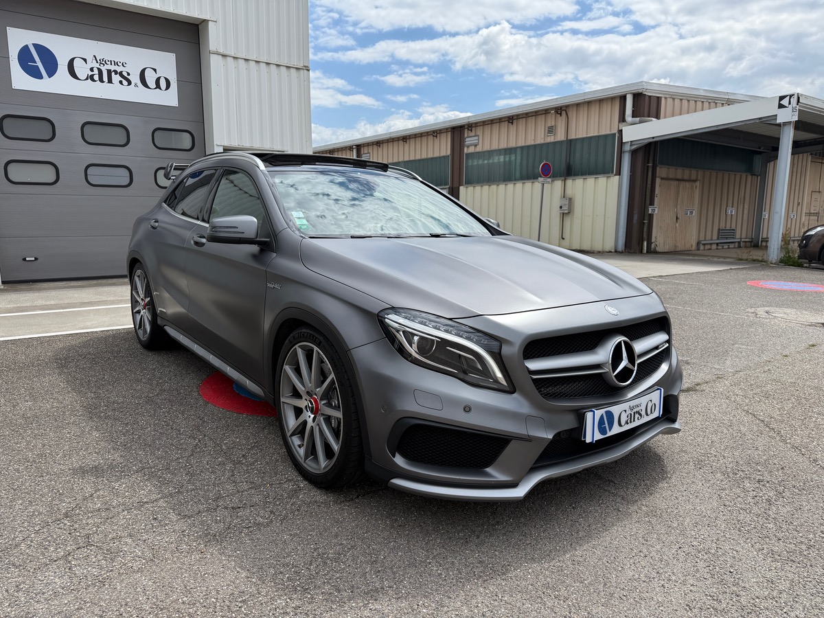 Mercedes-Benz GLA 45 AMG 2.0 4MATIC 7G-DCT 360cv, Toit ouvrant, Sièges électriques chauffants.