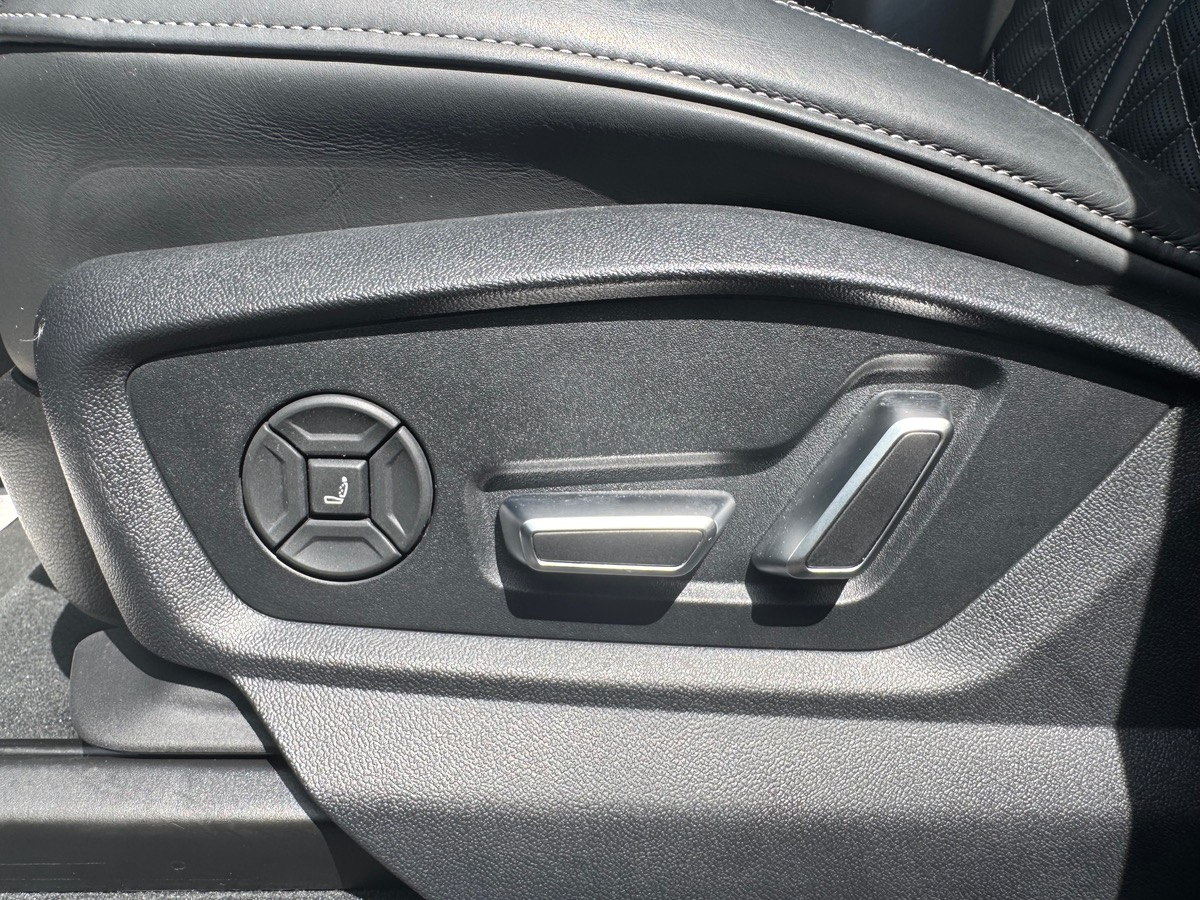 Audi Q8 60 TFSIE COMPÉTITION QUATTRO TIPTRONIC 8