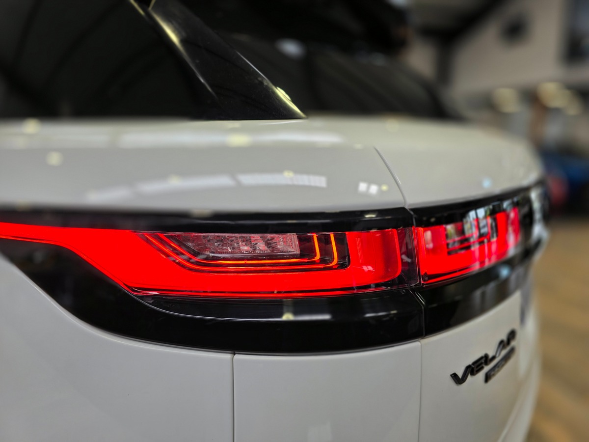 Land-Rover Range Rover Velar 2.0 D240 SE R-DYNAMIC 26000KMS TOIT PANO