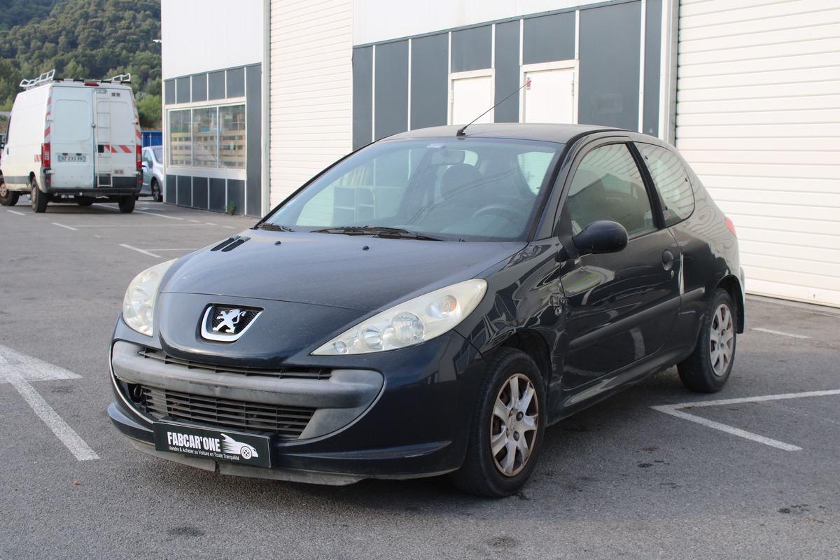 Peugeot 206 + 1.1 60cv - VENTE A MARCHAND SANS GARANTIE et sans Contrôle Technique