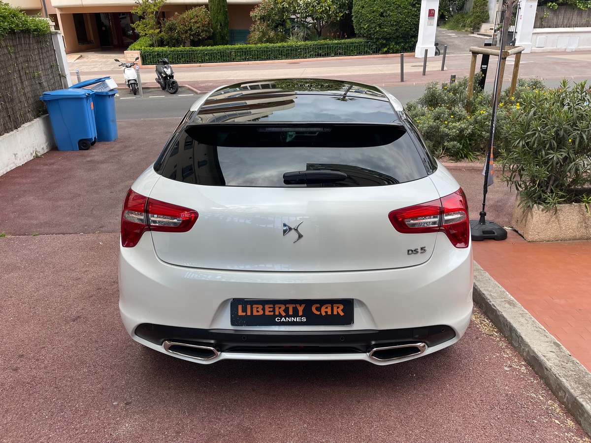 Citroën DS5 1.6 THP 165 CV / Toit Panoramique / Sport Chic / Cuir Alcantara / Caméra / GPS