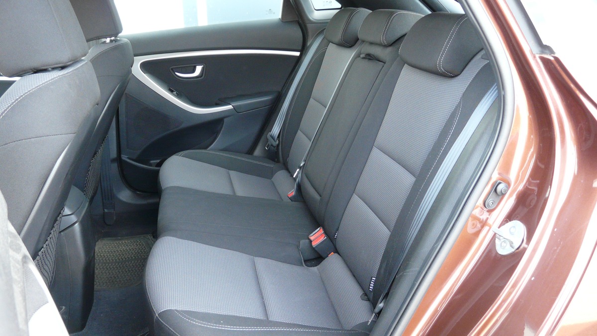 Hyundai i30 1.6 CRDI 110 PACK INVENTIVE LIMITED BD - Garantie 12 Mois