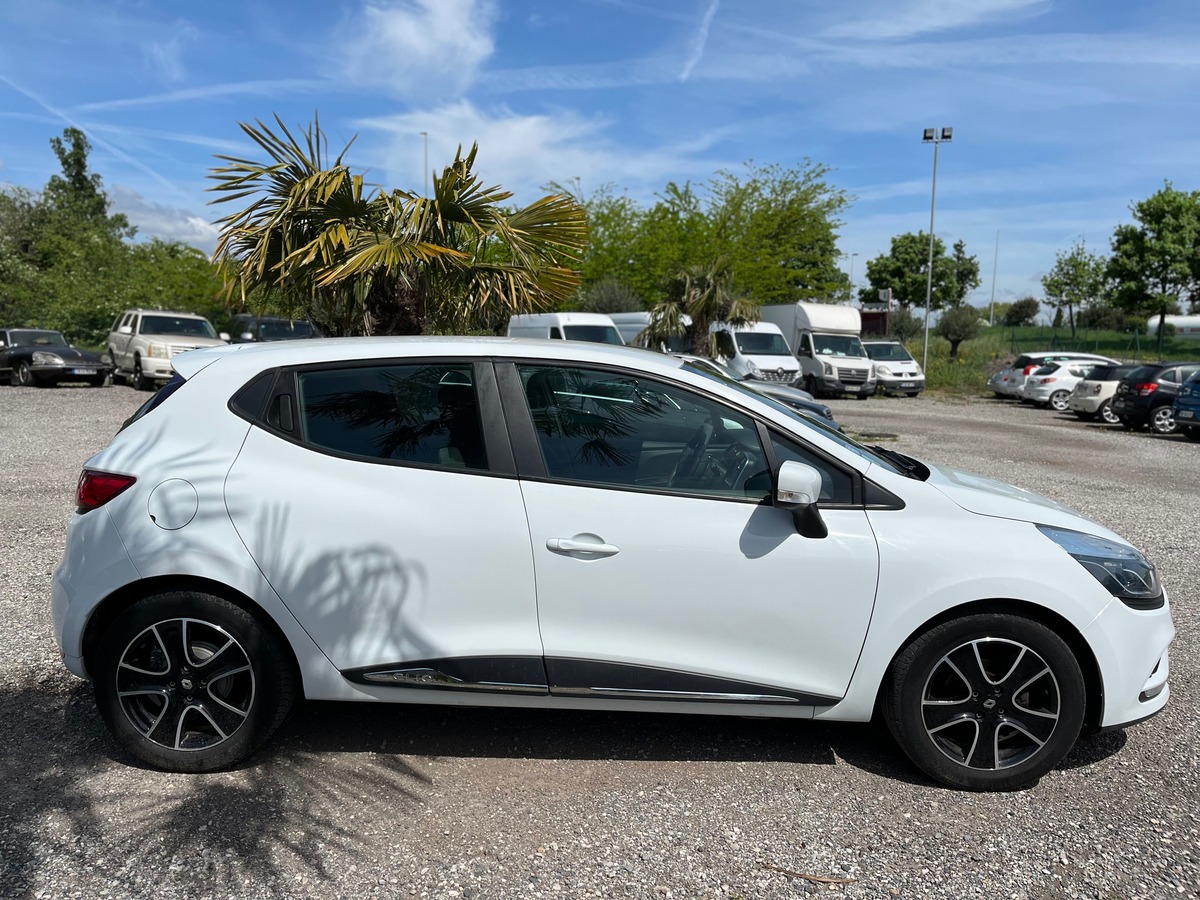 RENAULT Clio IV 1.5 DCI 75 CH