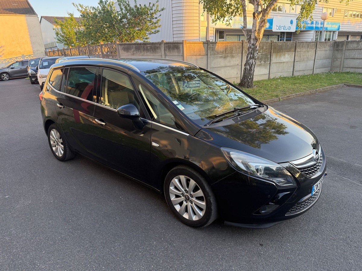 Opel Zafira Tourer 2.0 CDTI 131 CV cosmo 7 place 1er main 4XCB