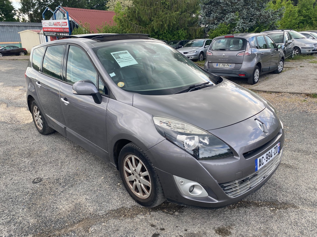 RENAULT Scenic III 3 1.9 dci 130cv 1ere main 200000km toit ouvrant