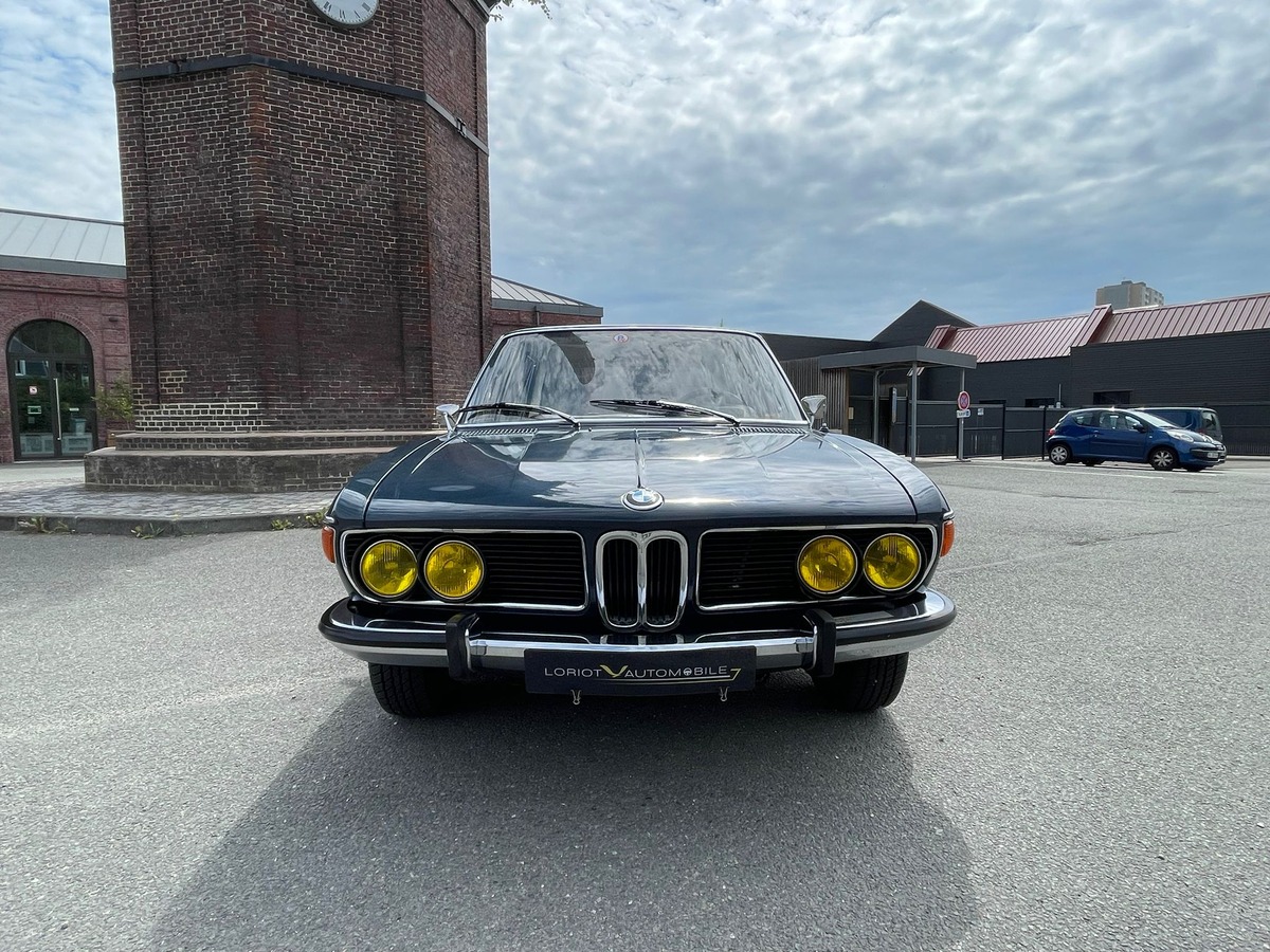 Bmw 3.0 si 1973 4 PORTES, BOITE 5 VITESSES, SELLERIE NEUVE