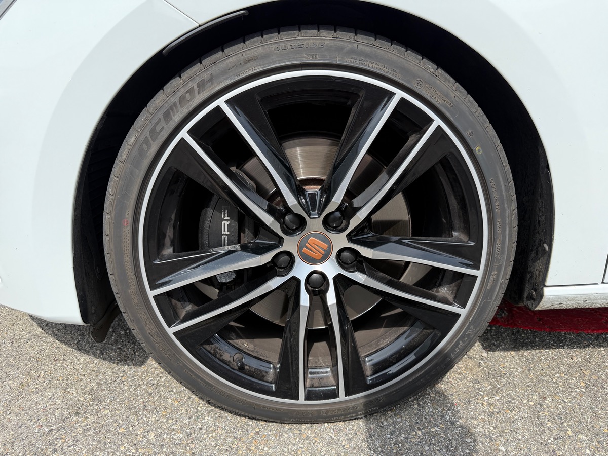 Seat Leon III Phase 2 Cupra 2.0 TSI DSG6 290 cv,