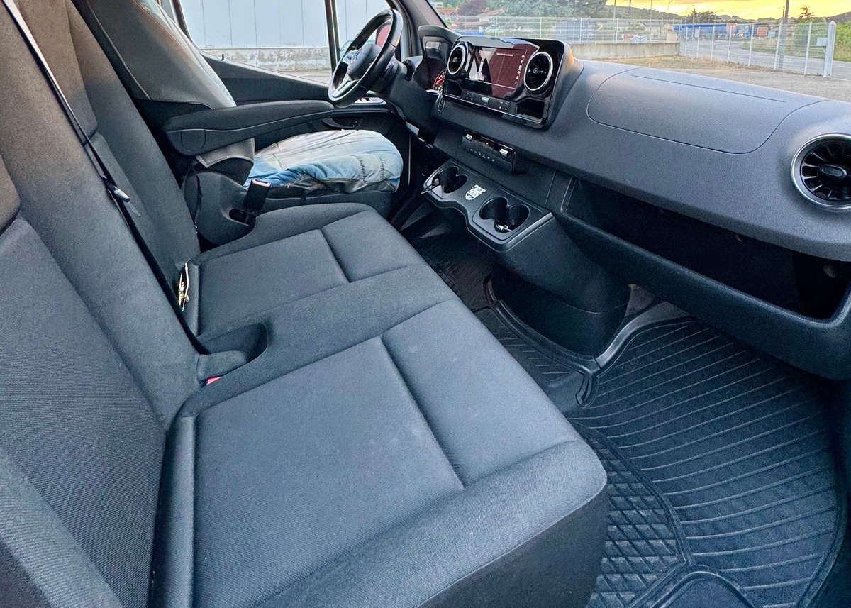 Mercedes-Benz Sprinter 319 V6