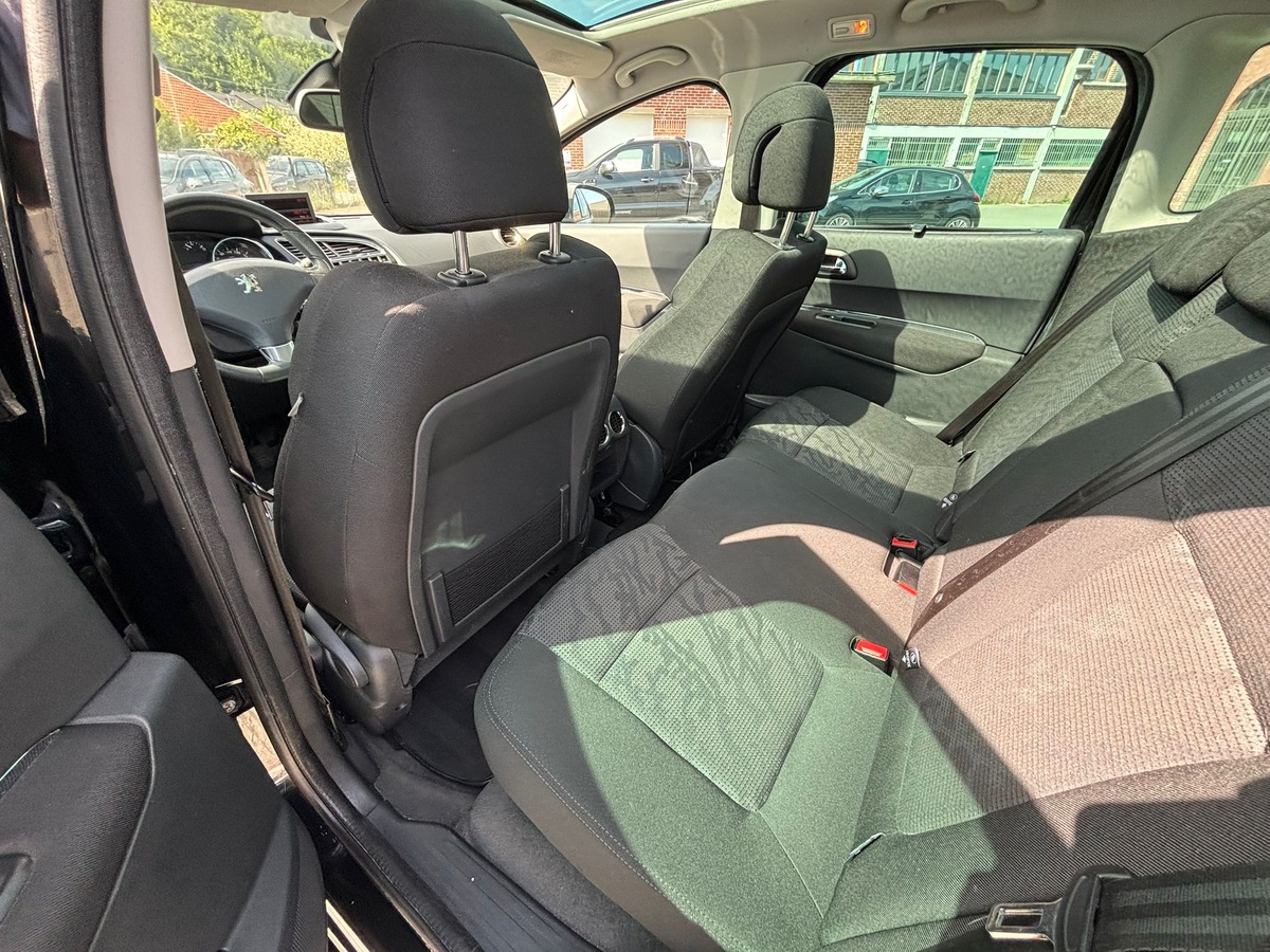 Peugeot 3008 2.0 HDI Premium Pack - ATTELAGE - DISTRIBUTION NEUVE - GARANTIE