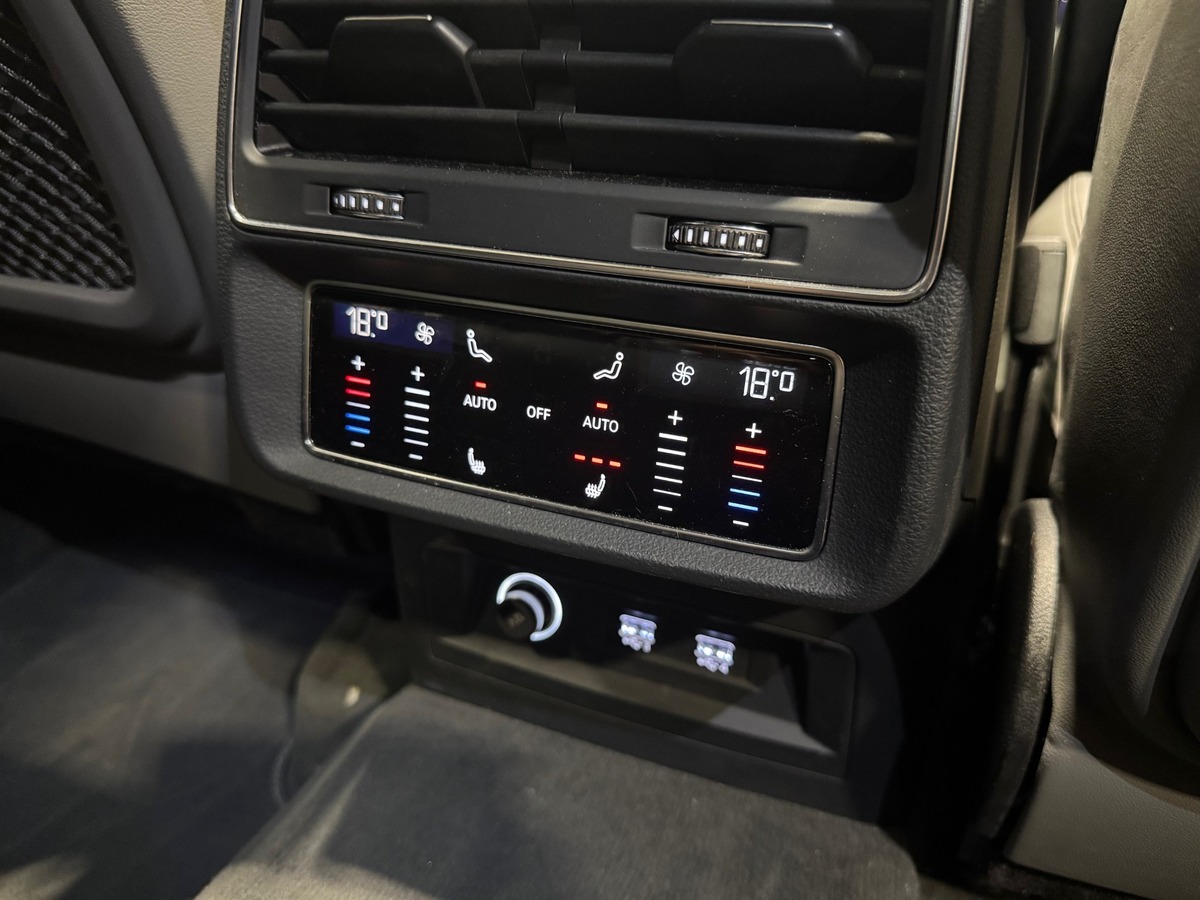 Audi SQ7 4.0 V8 TDI 435ch Quattro 7 places / Bose / 3D Surround View / HU/ Attelage