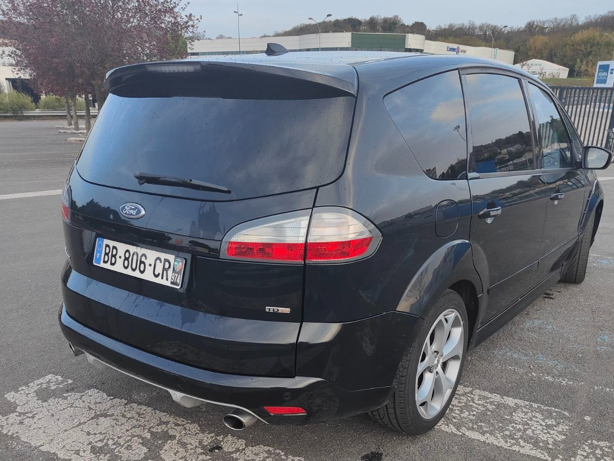 Ford S-max titanium