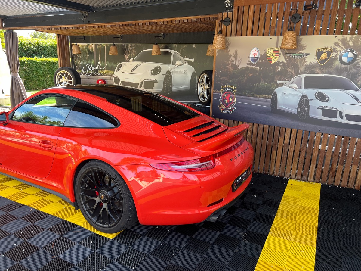 Porsche 911 TYPES 991carre4GTS