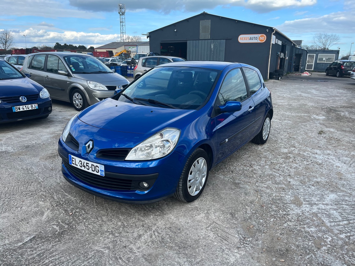 RENAULT Clio 1.5 dci 176740km