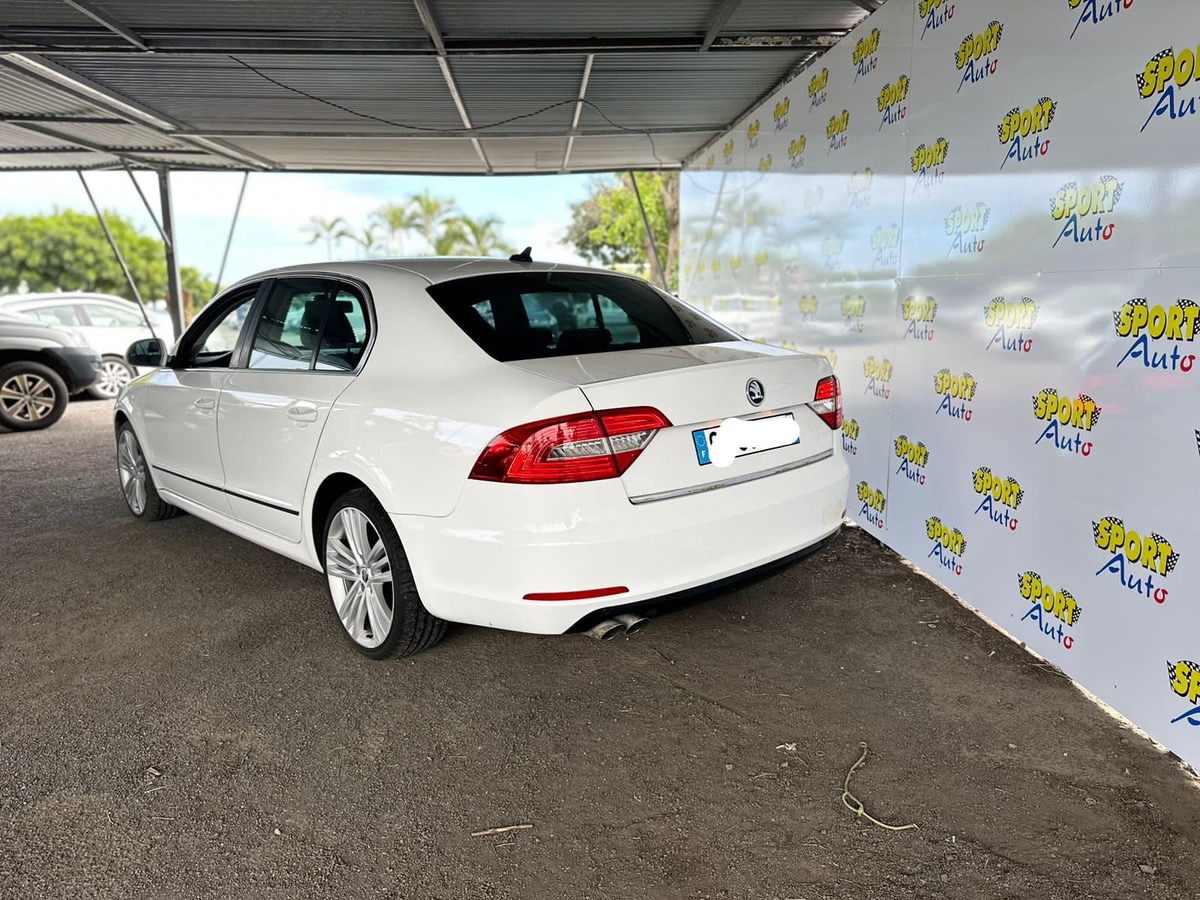 Skoda Superb 2.0 tdi 2013 BOITE AUTO X  SPORT AUTO X
