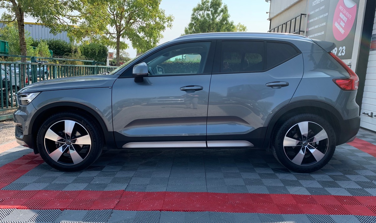 Volvo XC40 D3 150 MOMENTUM GEARTRONIC 8 e