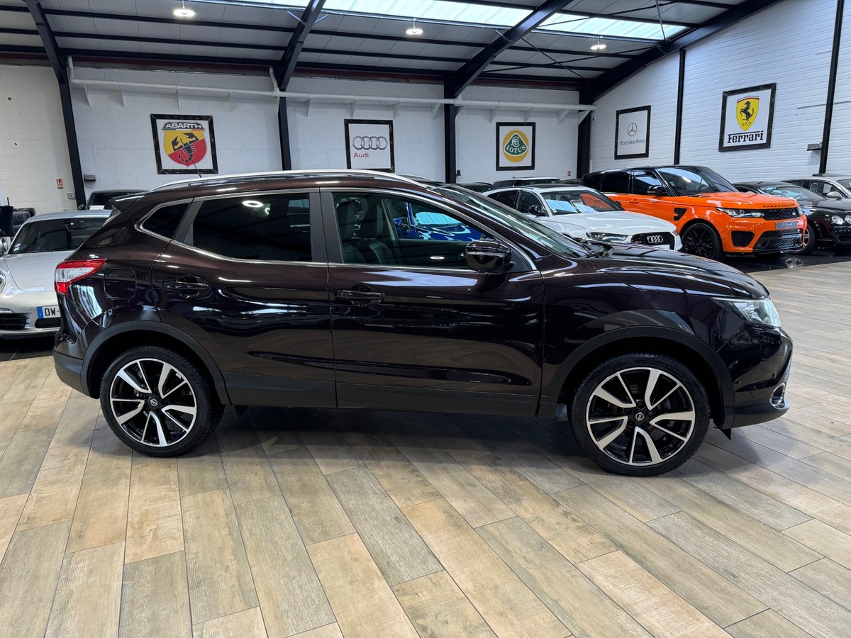 Nissan Qashqai 2 1.5 DCI 110 TEKNA